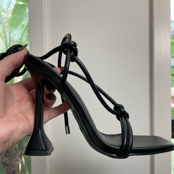 NWT Black Strappy Heel Sandals - Picture 6 of 9